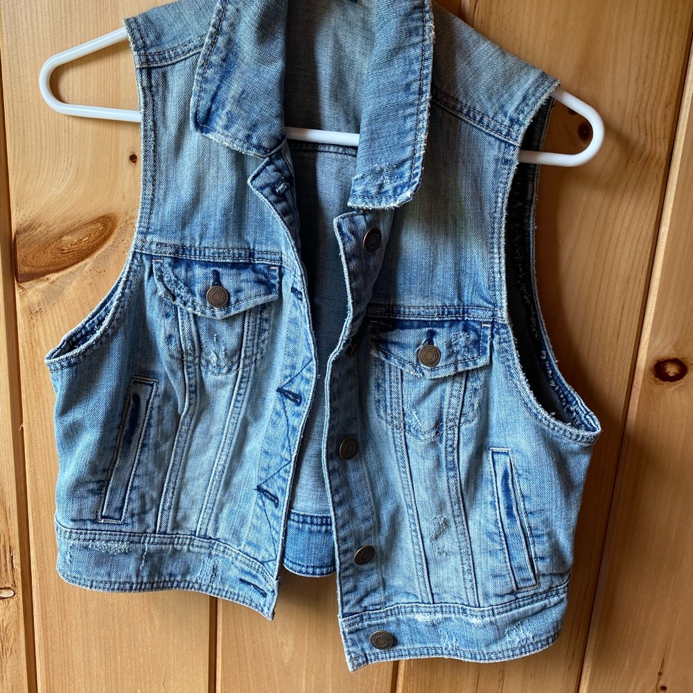 American Eagle Jean Vest
